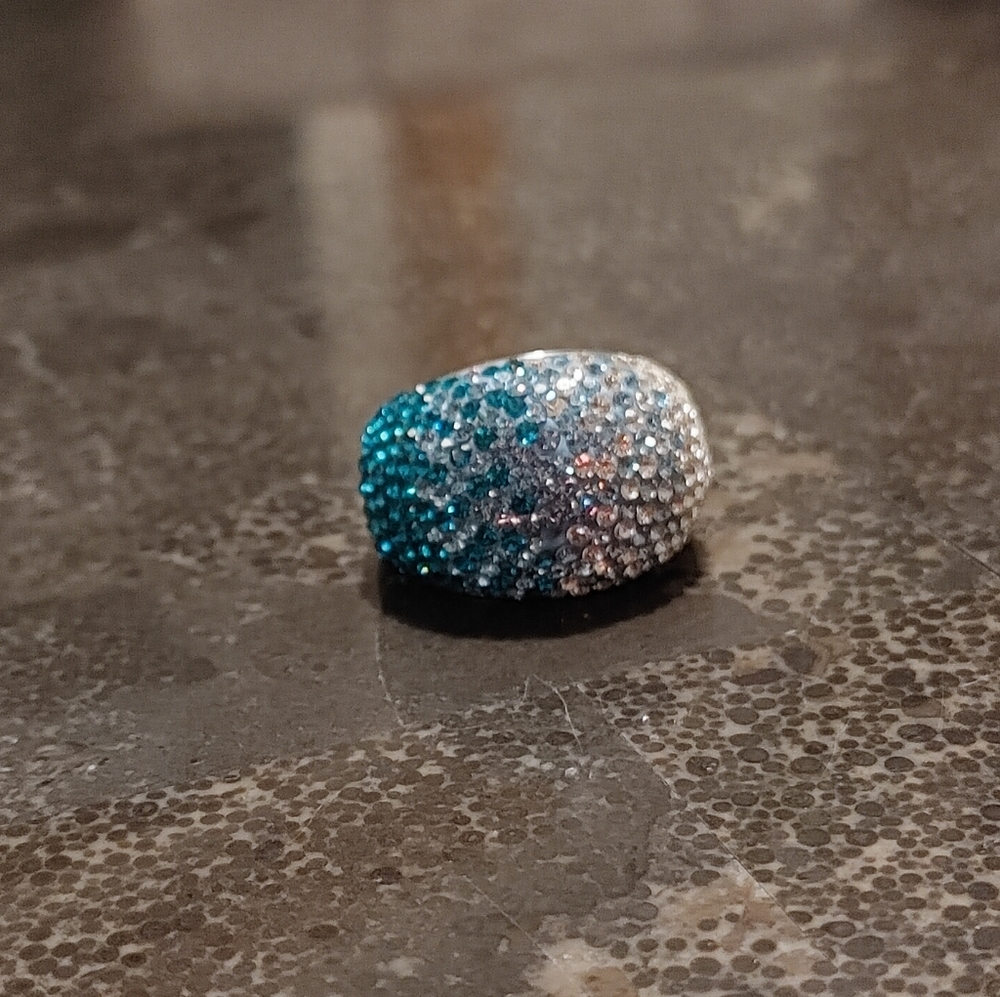 Fashion crystal ring